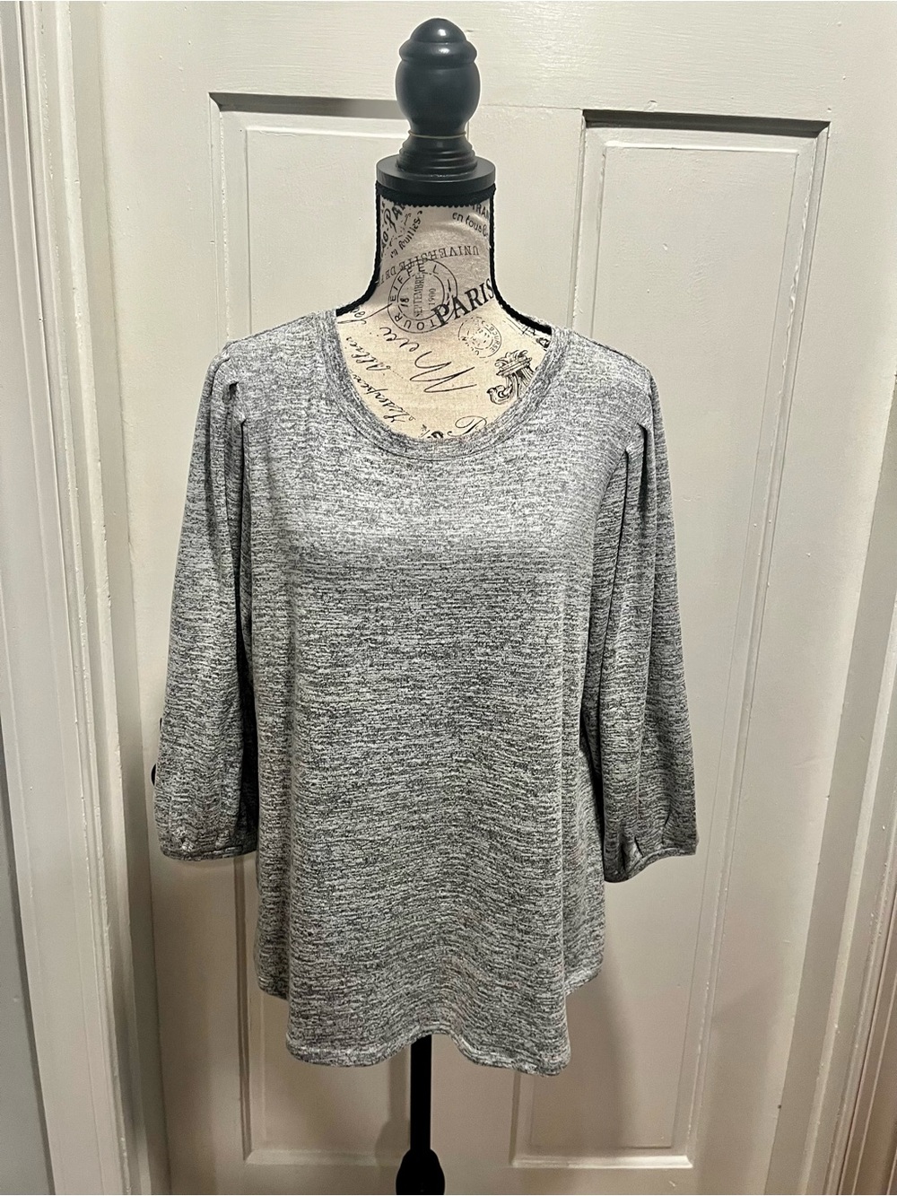 Chico's Heathered Gray Scoop Neck Top